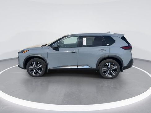 Used 2023 Nissan Rogue SL w/ SL Premium Package FWD image 4