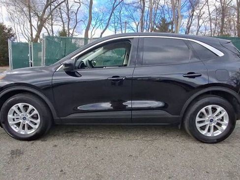 Certified 2021 Ford Escape SE w/ Convenience Package AWD/4WD image 4