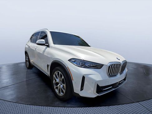 Used 2024 BMW X5 xDrive40i w/ Premium Package AWD/4WD image 1