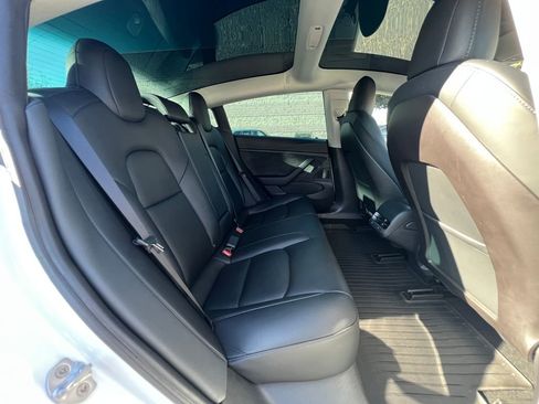 Used 2020 Tesla Model 3 Long Range image 18