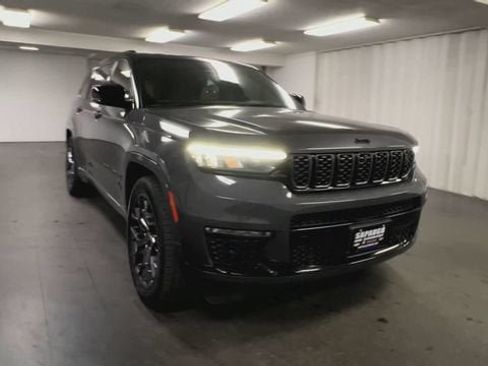 Used 2024 Jeep Grand Cherokee L Summit AWD/4WD image 2