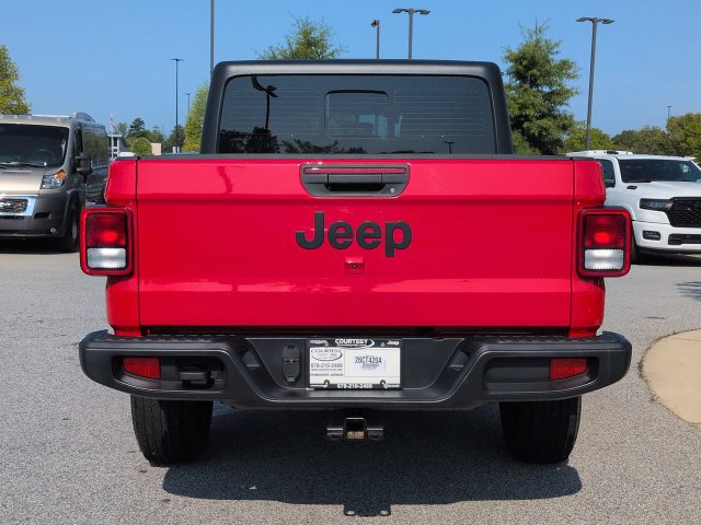 Used 2023 Jeep Gladiator Sport w/ Trailer Tow Package AWD/4WD image 5