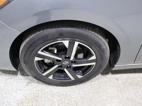 Used 2025 Nissan Sentra SV FWD image 8