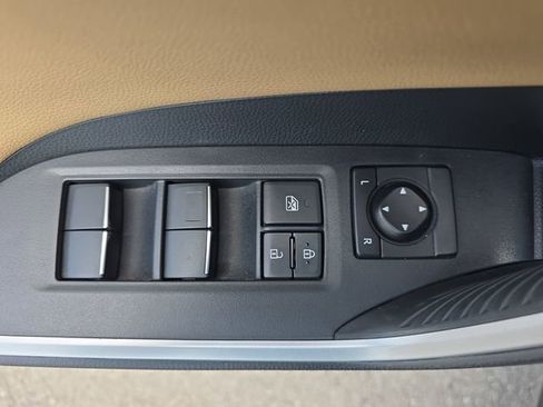 Used 2019 Toyota RAV4 Limited w/ Advanced Technology Package FWD image 28