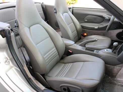 Used 2003 Porsche 911 Cabriolet image 30