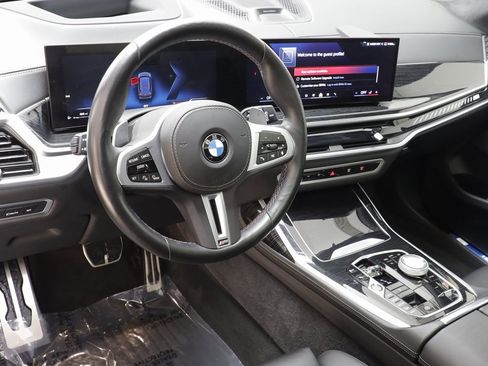 Certified 2025 BMW X7 M60i image 7