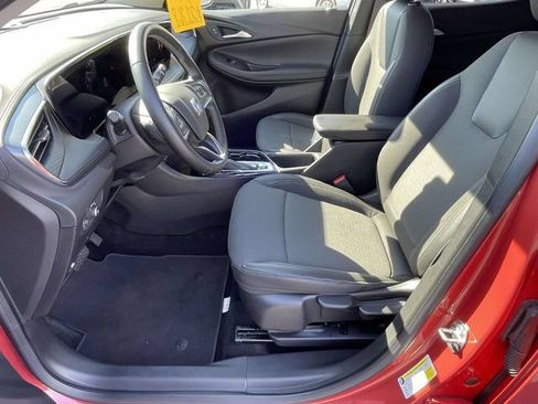Certified 2024 Buick Encore GX Preferred FWD image 12