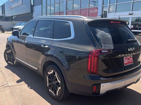Used 2023 Kia Telluride S FWD image 12