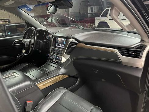 Used 2019 GMC Yukon Denali AWD/4WD image 12