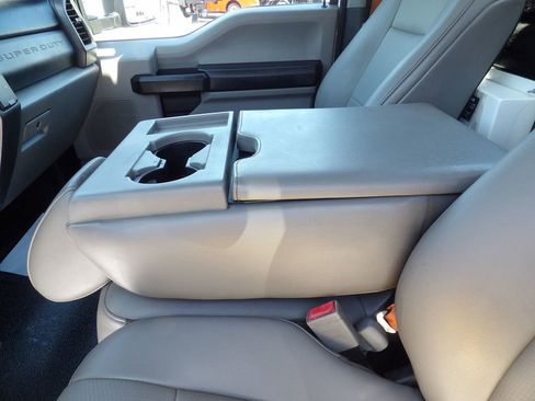 Used 2019 Ford F550 2WD Regular Cab Super Duty image 36
