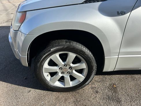 Used 2010 Suzuki Grand Vitara Limited image 11