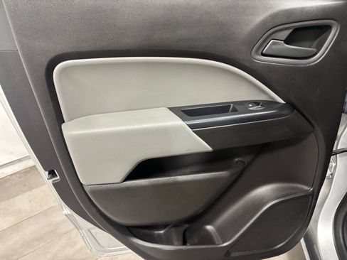 Used 2016 GMC Canyon 2WD Crew Cab w/ Convenience Package image 17