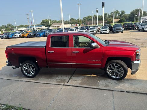 Used 2018 Chevrolet Silverado 1500 LTZ w/ Sport Package AWD/4WD image 10