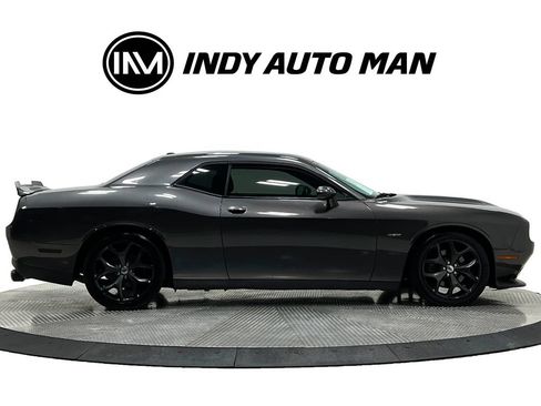 Used 2019 Dodge Challenger R/T RWD image 3
