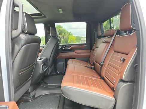 New 2026 GMC Sierra 3500 Denali Ultimate AWD/4WD image 9