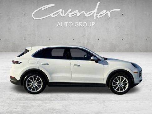 Used 2024 Porsche Cayenne AWD/4WD image 17