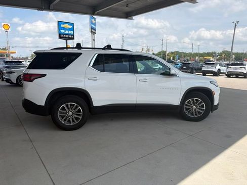 Used 2023 Chevrolet Traverse LT FWD image 7