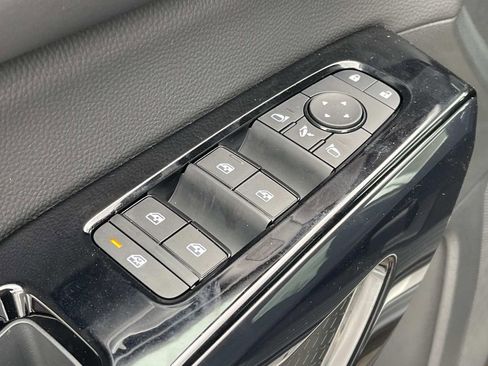 New 2026 Nissan Pathfinder Platinum w/ Lighting Package AWD/4WD image 24