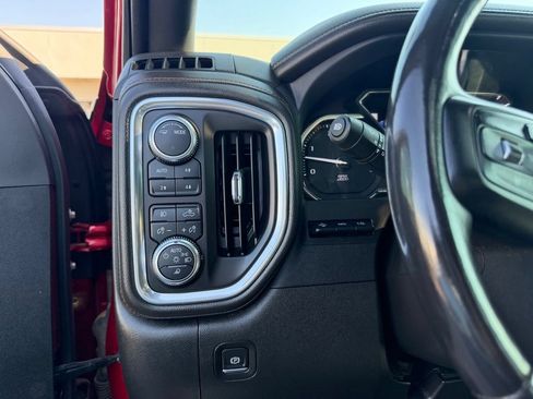 Used 2022 GMC Sierra 2500 AT4 w/ AT4 Premium Plus Package AWD/4WD image 28