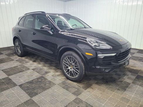 Used 2017 Porsche Cayenne Platinum Edition w/ Premium Package Plus (PJX) image 13