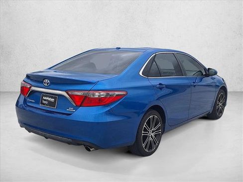 Used 2016 Toyota Camry SE FWD image 5