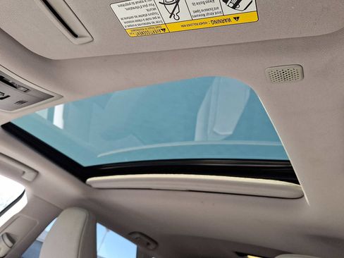 Used 2022 Lexus RX 350L Premium w/ Premium Package image 14