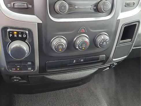 Used 2024 RAM 1500 Classic SLT image 18