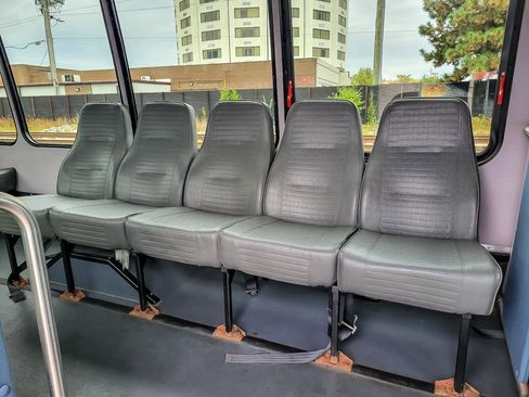 Used 2014 Ford E-350 and Econoline 350 Super Duty image 8