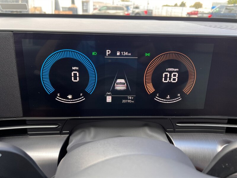 Used 2025 Hyundai Kona SEL AWD/4WD image 29