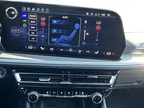 New 2026 Chevrolet Traverse LT w/ Driver Confidence Package FWD image 16