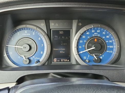 Used 2019 Toyota Sienna LE FWD image 11