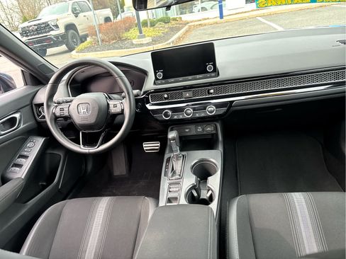 Used 2024 Honda Civic Sport image 28