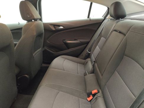 Used 2018 Chevrolet Cruze LT w/ Convenience Package FWD image 18