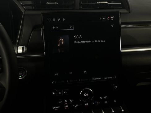 Used 2025 GMC Terrain Elevation image 18