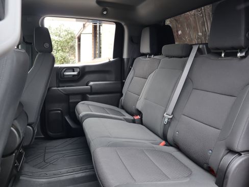 Used 2020 Chevrolet Silverado 1500 Custom w/ Custom Value Package image 27