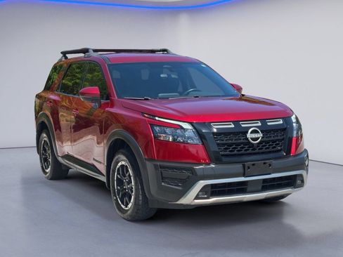 Used 2024 Nissan Pathfinder Rock Creek AWD/4WD image 5