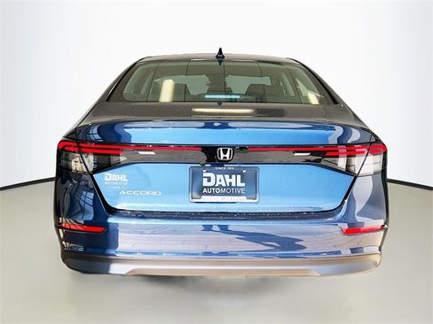 New 2025 Honda Accord SE image 4