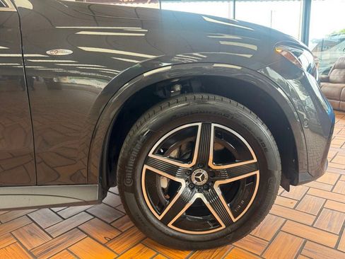Used 2025 Mercedes-Benz GLC 350e 4MATIC w/ AMG Line image 12
