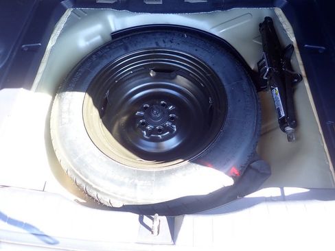 Used 2011 Honda CR-V LX image 18