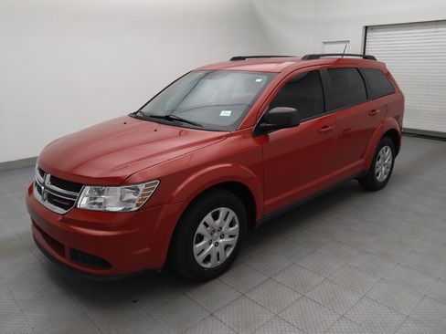 Used 2017 Dodge Journey SE w/ Flexible Seating Group FWD image 2