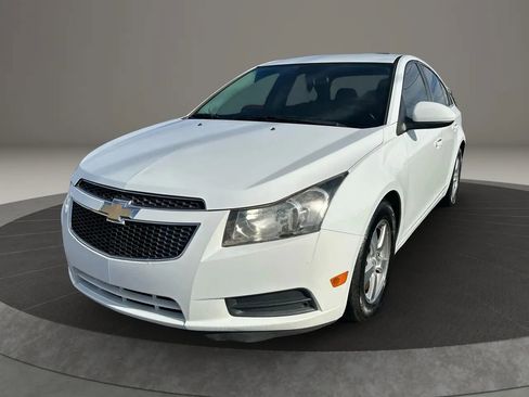 Used 2014 Chevrolet Cruze LT image 12