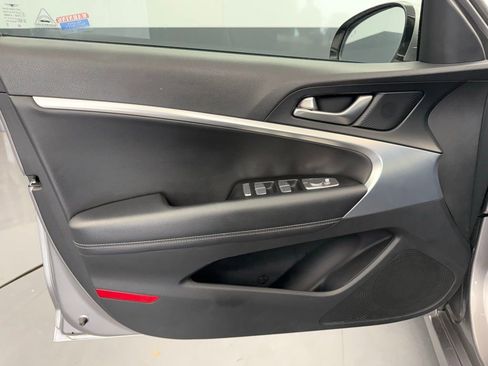 Used 2023 Genesis G70 2.0T AWD/4WD image 22