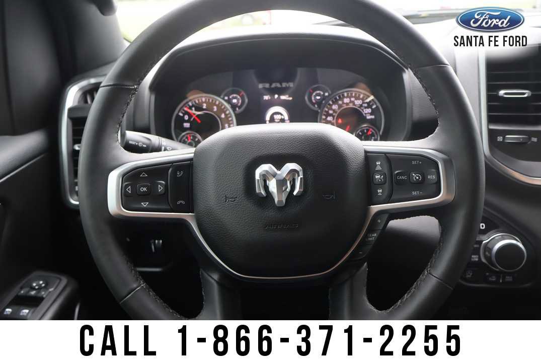 Used 2025 RAM 1500 Big Horn AWD/4WD image 30
