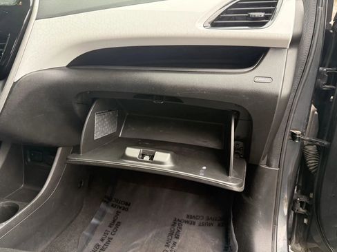 Used 2017 Chevrolet Spark LT image 38