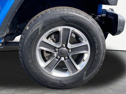 Used 2021 Jeep Wrangler Unlimited Sahara image 31