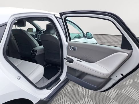 New 2025 Hyundai Ioniq 6 SEL AWD/4WD image 15