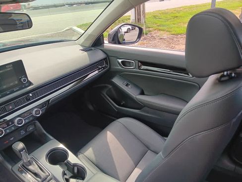 Used 2024 Honda Civic EX-L image 11