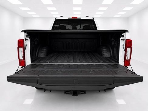 Used 2022 Ford F350 Limited w/ FX4 Off-Road Package AWD/4WD image 11