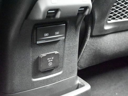 Used 2025 Jeep Wrangler Sahara AWD/4WD image 32