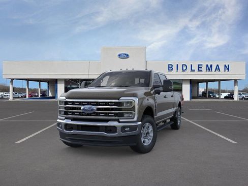 New 2026 Ford F250 XLT w/ XLT Premium Package AWD/4WD image 2